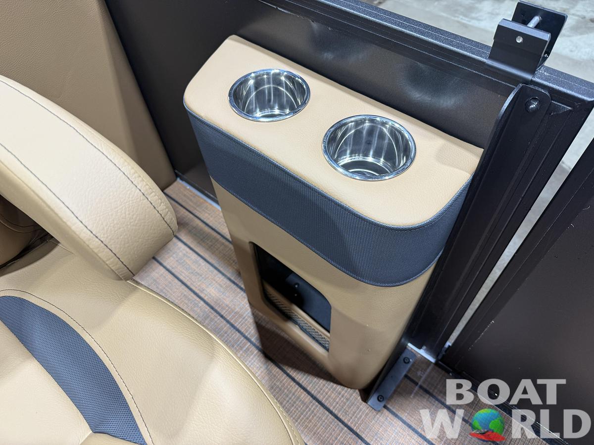 2027 Bentley Legacy 220 Navigator Quad Lounge Pontoon $43995