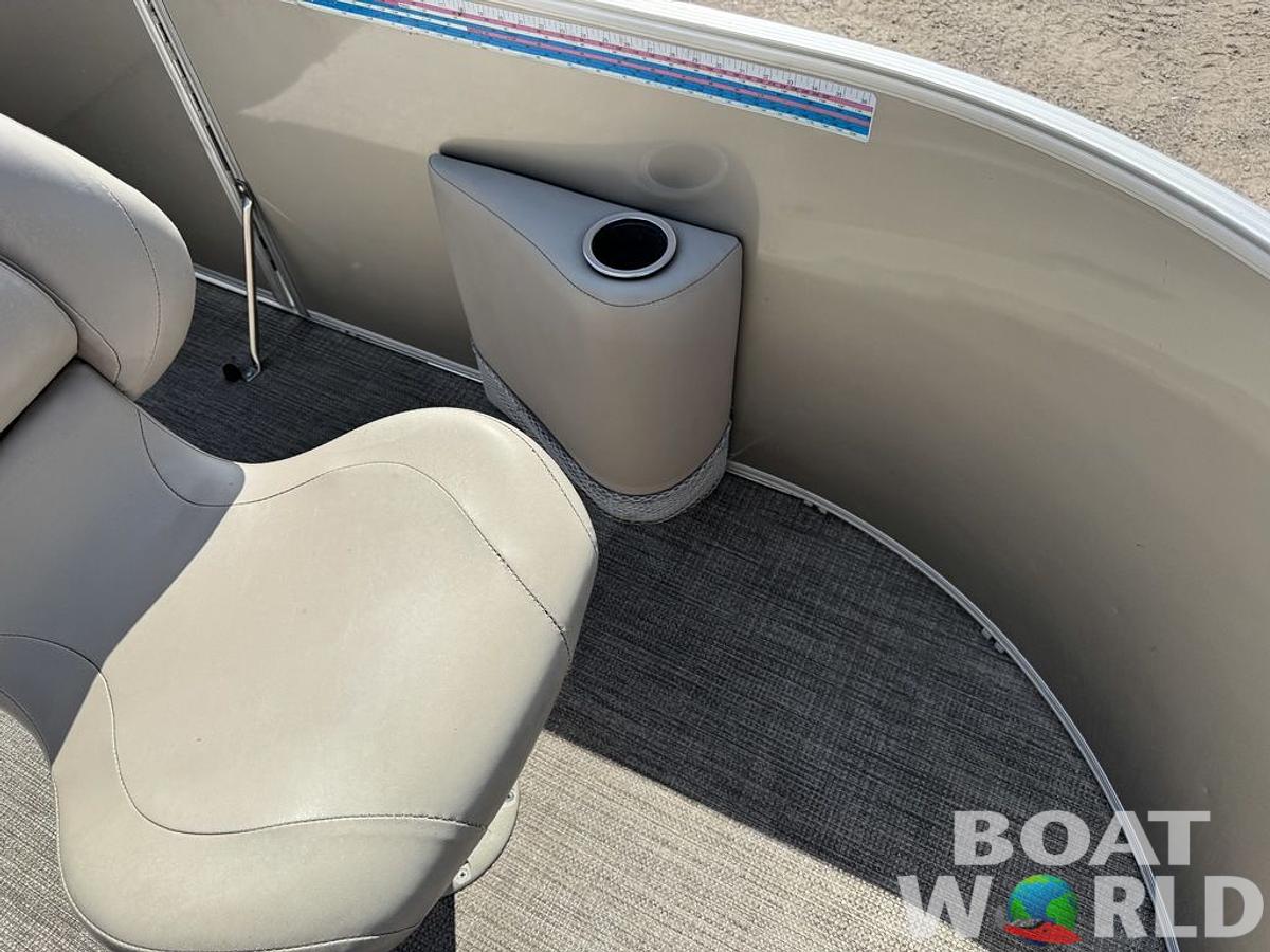 Used 2016 Sylvan 820 4-PT Pontoon