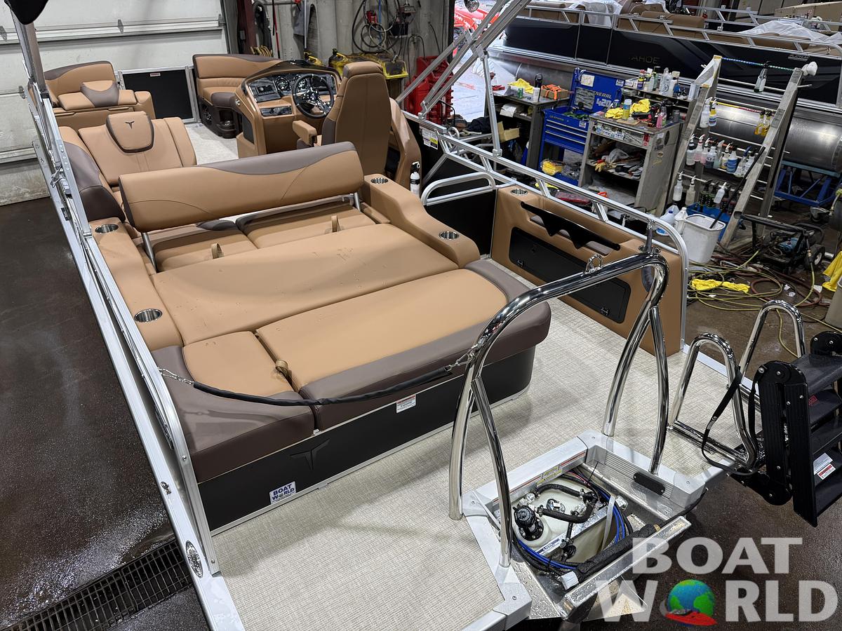 2027 Tahoe LTZ 2385 VRB SE Swingback Pontoon $42995