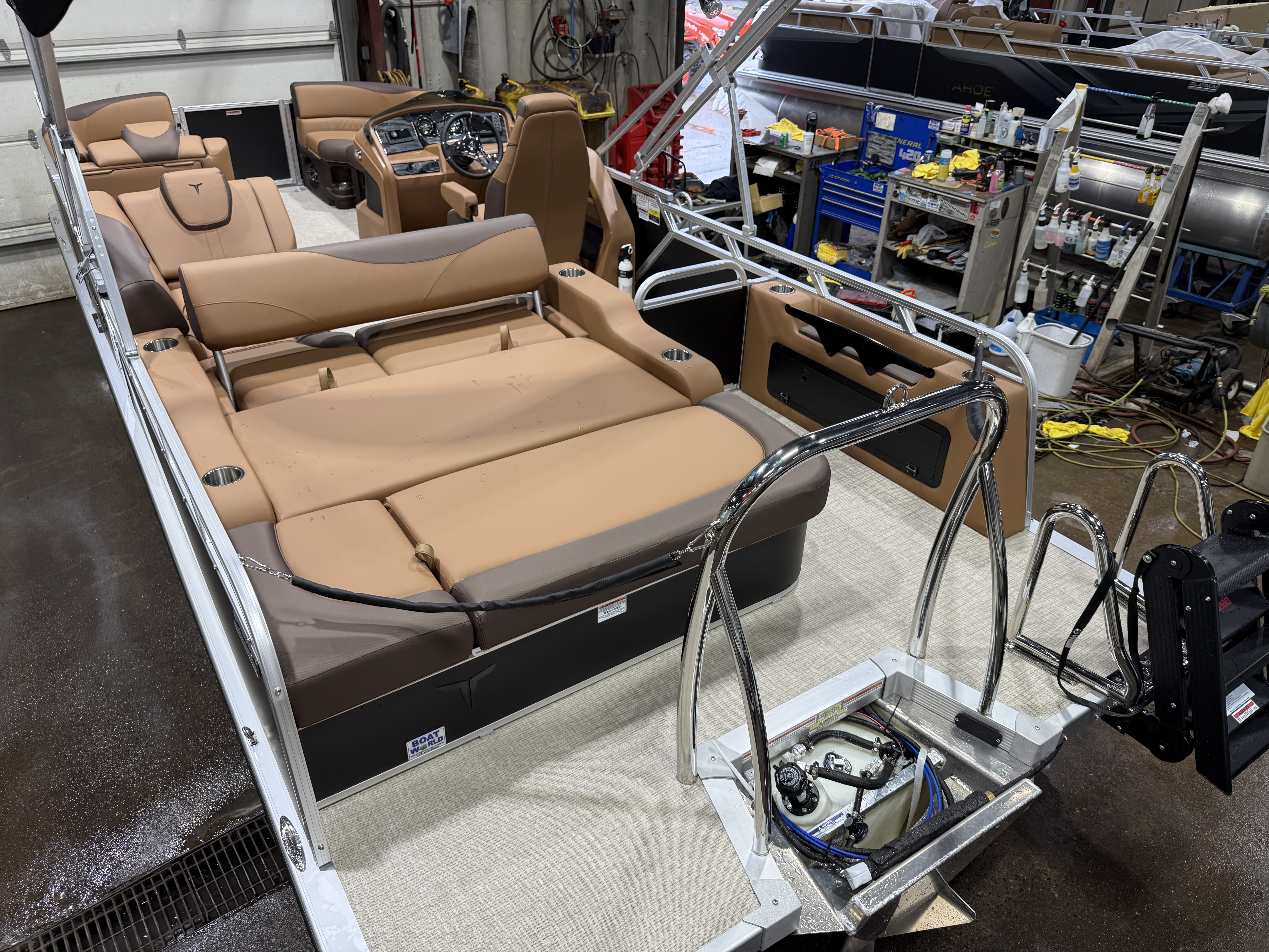 2027 Tahoe LTZ 2385 VRB SE Swingback Pontoon $42995