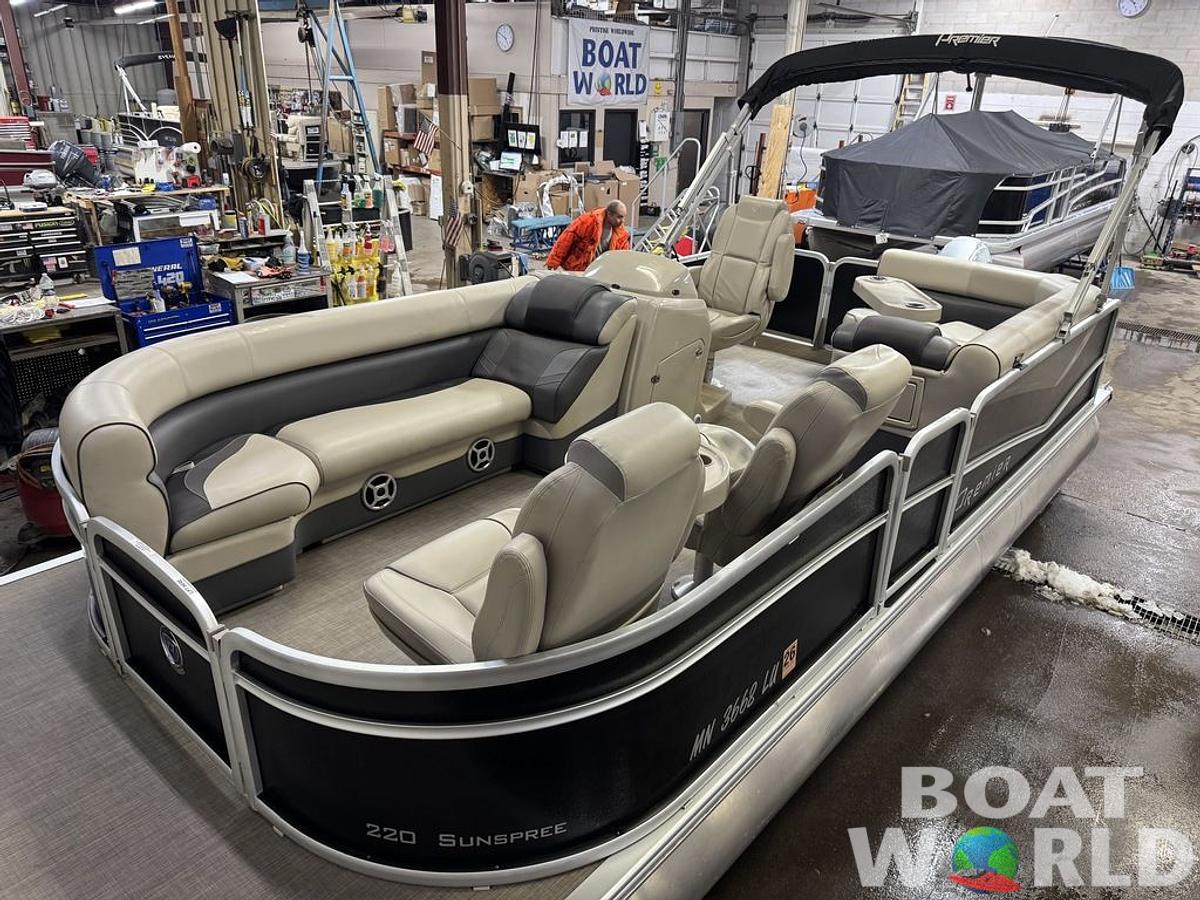 Used 2018 Premier SunSpree 220 DL Pontoon