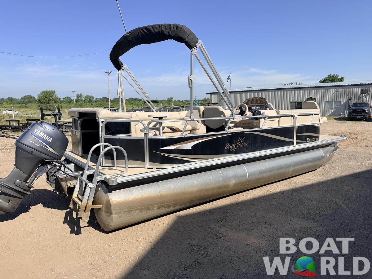 Used 2012 SunChaser 22 Fish 'N Cruise & 50HP Yamaha 4Stroke -$17,995