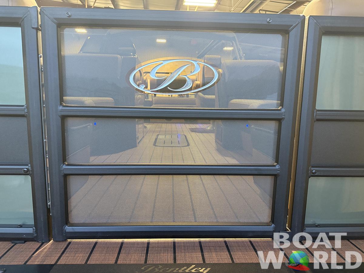 2026 Bentley Pontoons Elite 223 Swingback Tritoon