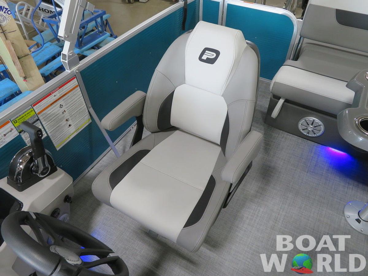 2025 Princecraft Vectra 23 RL SS Swingback Pontoon & Mercury 4-Stroke EFI