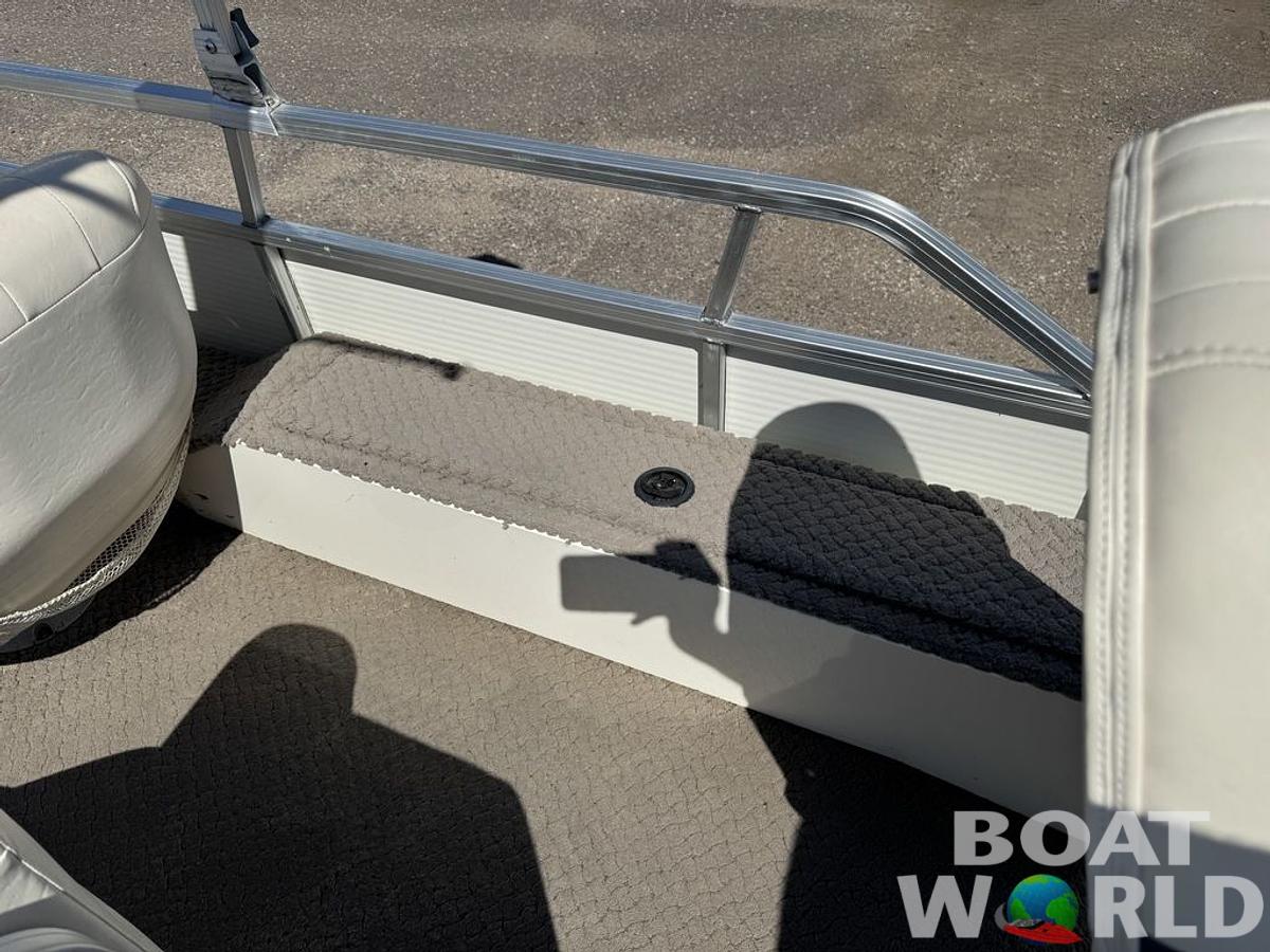 Used 2005 Lowe SunCruiser Trinidad 204