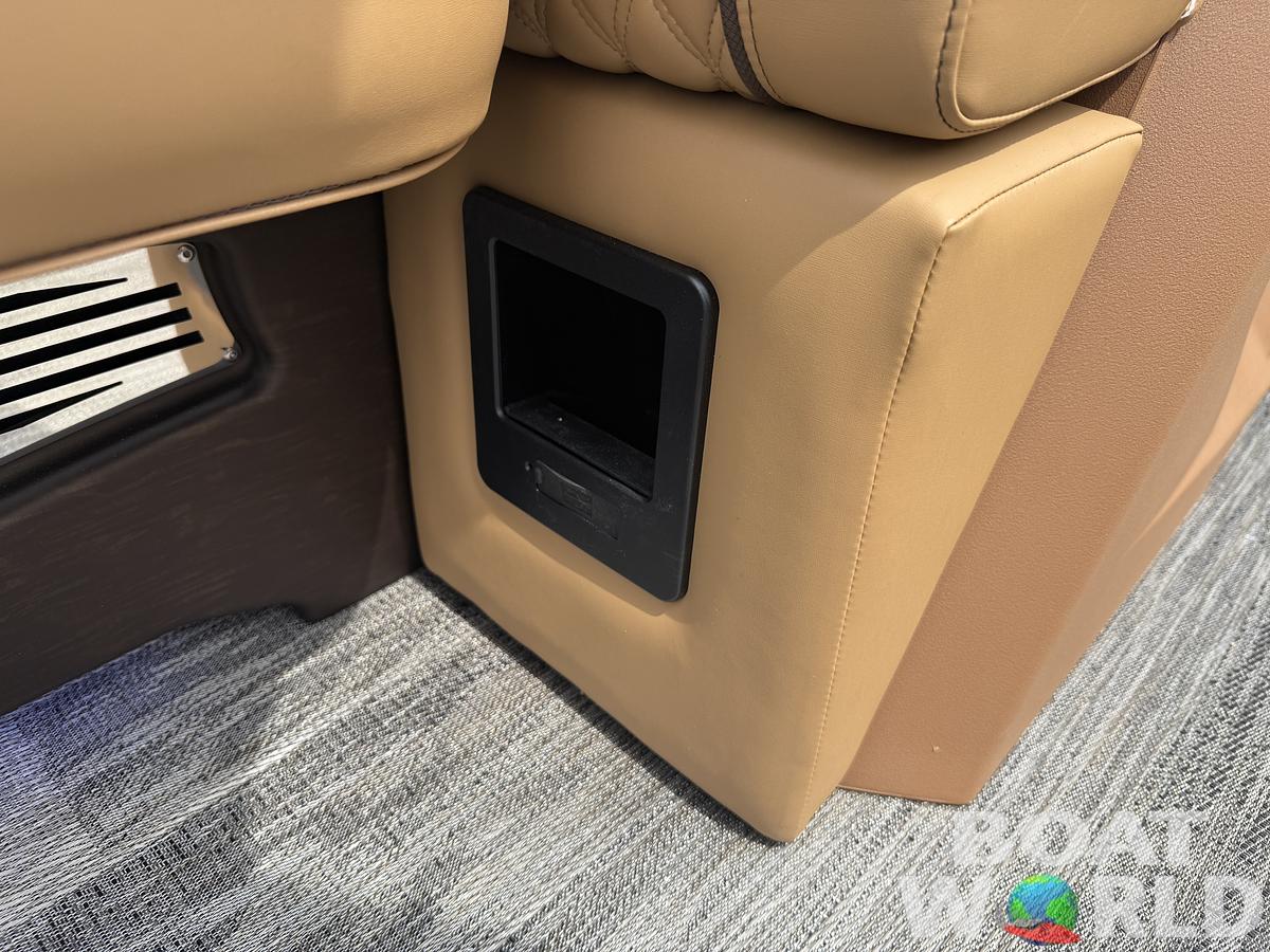 2025 Tahoe Pontoons Cascade 2385 Quad Lounge Shift Tritoon & Honda 4-Stroke EFI