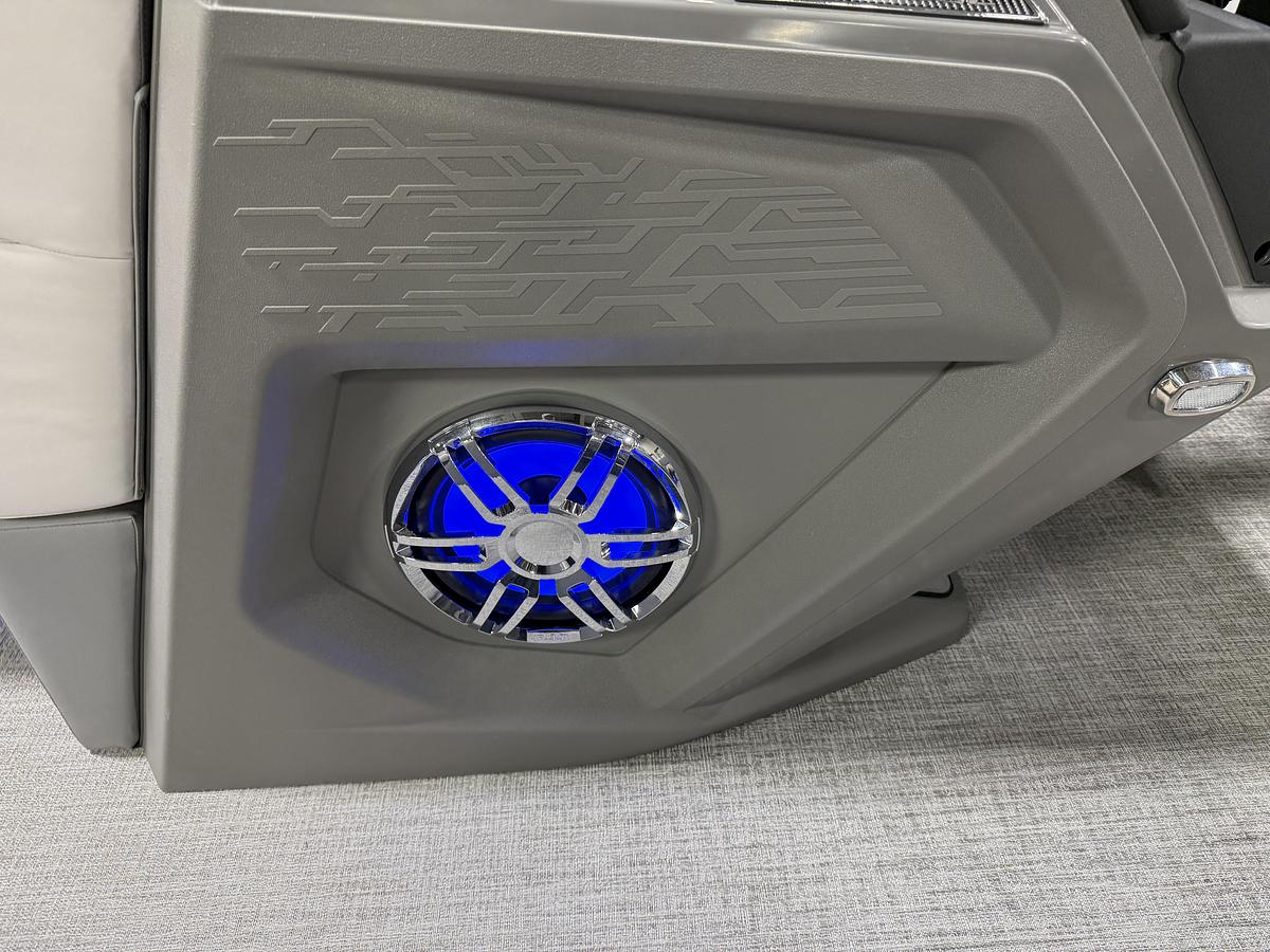 2025 Tahoe Pontoons Cascade 2385 Quad Lounge Shift SS Tritoon & Honda 225HP Outboard