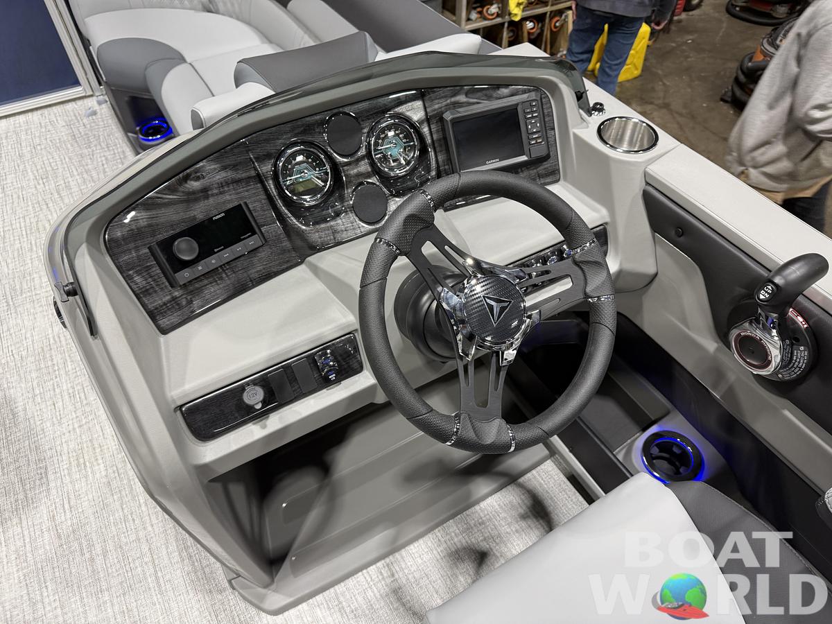 2026 Tahoe Pontoons LTZ 2385 Swingback (VRB) Tritoon