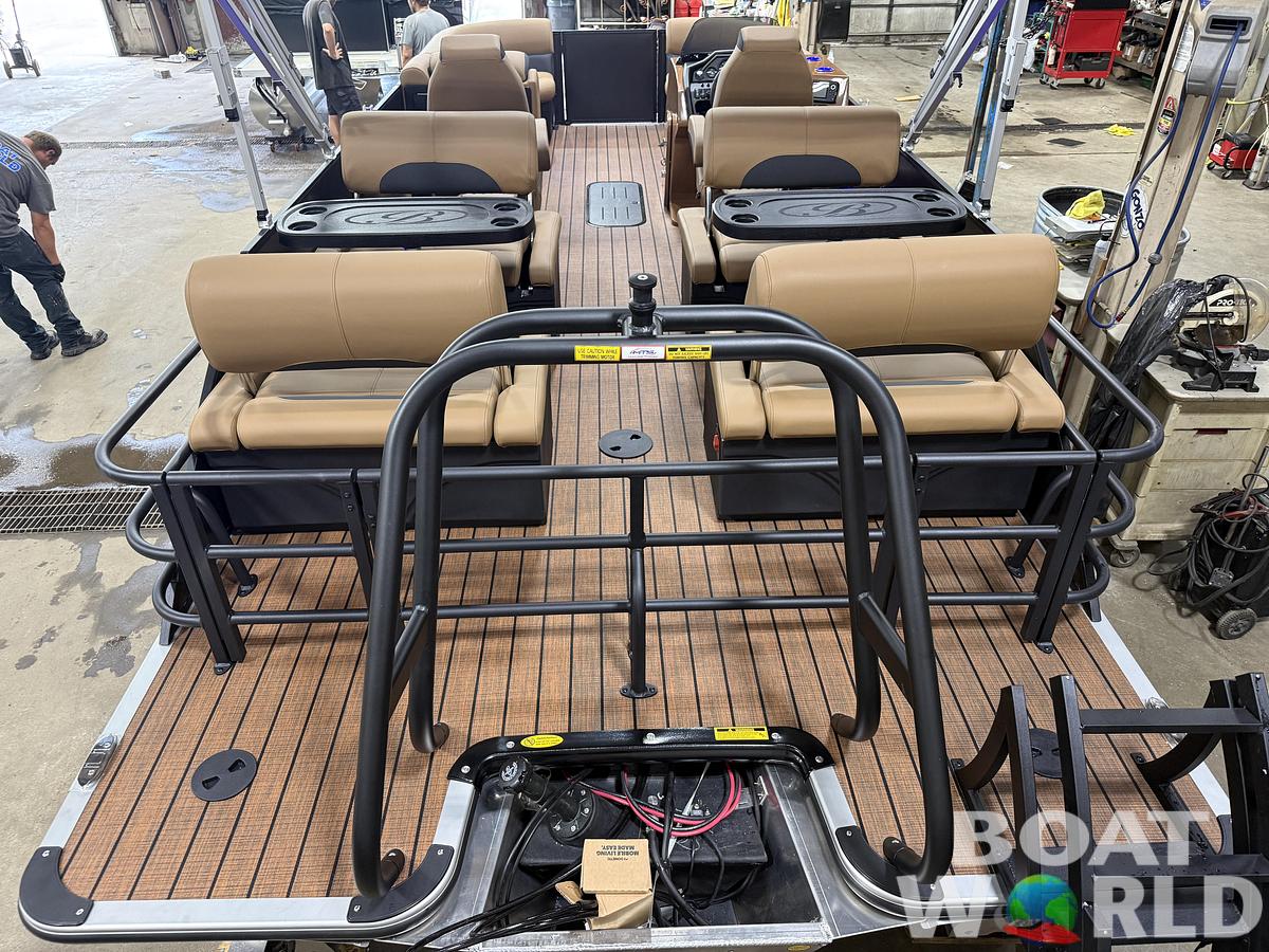 2027 Bentley Legacy 223 QSB Swingback Tritoon $54995
