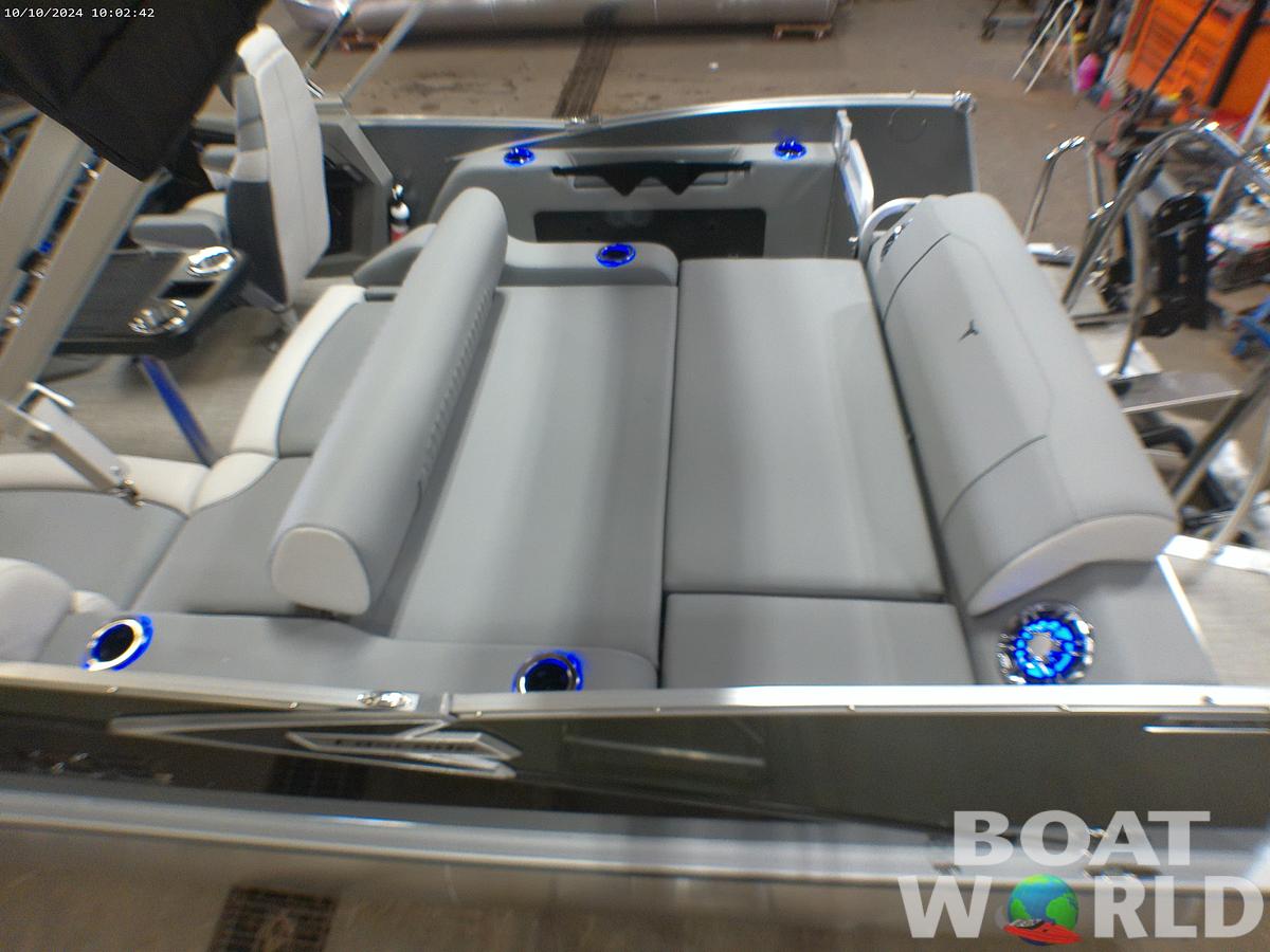 2025 Tahoe Pontoons Cascade 2385 Swingback (VRL) Tritoon & Honda 4-Stroke EFI