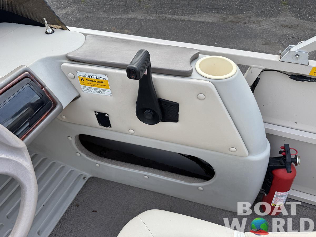 Used 1999 Crestliner 2485 LSI