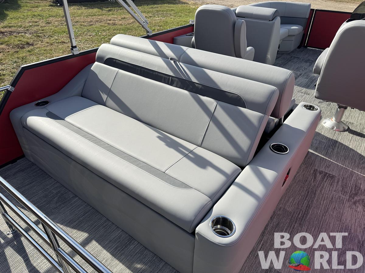 2026 Bentley Pontoons Legacy 200 Swingback