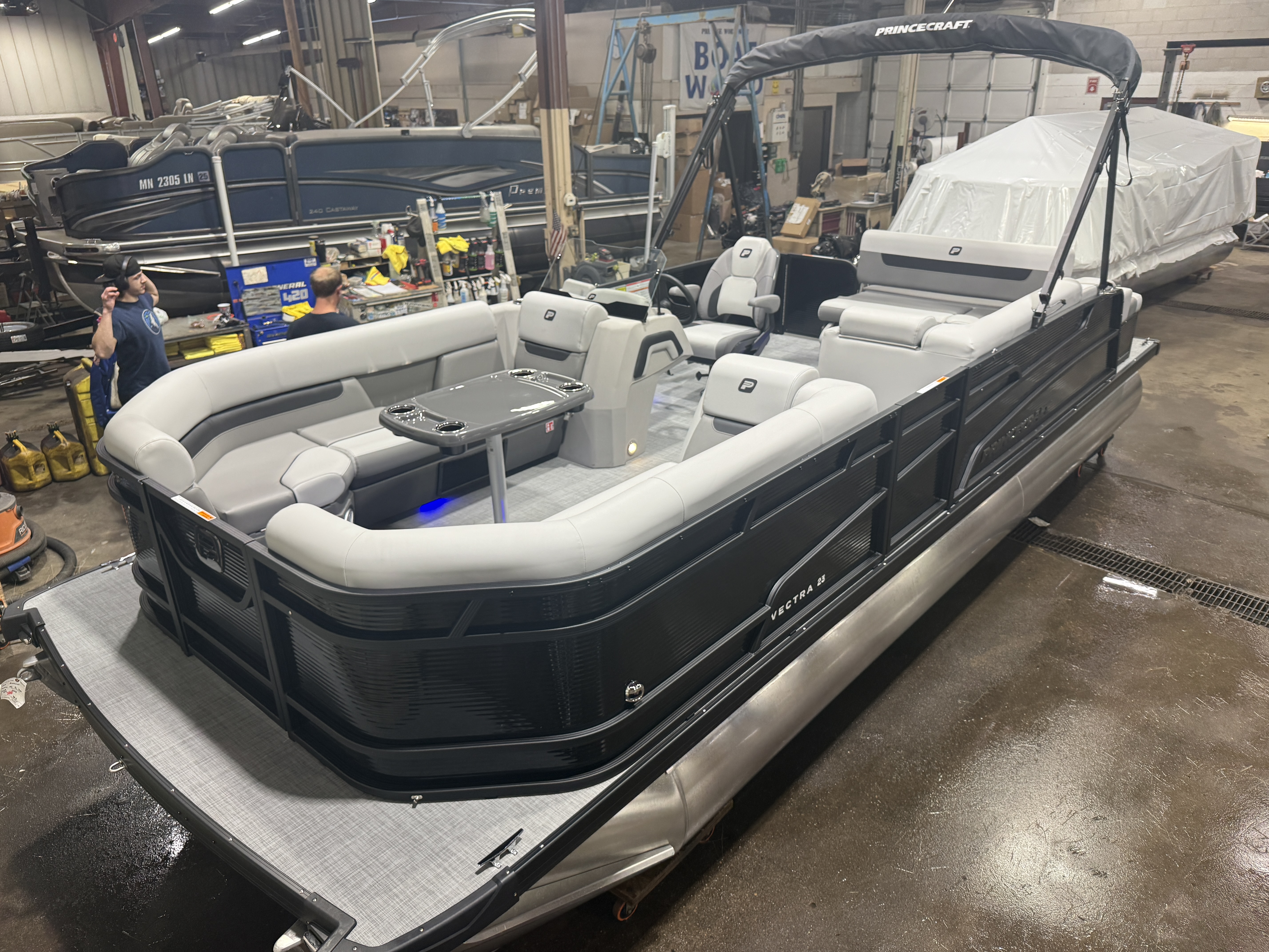2026 Princecraft Vectra 23 RL Swingback Lounge Pontoon