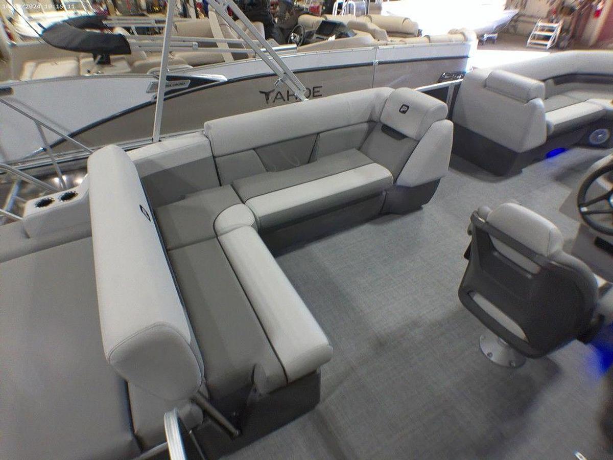 2025 Princecraft Vectra 23 RL Swingback Lounge Pontoon & Mercury 4-Stroke EFI