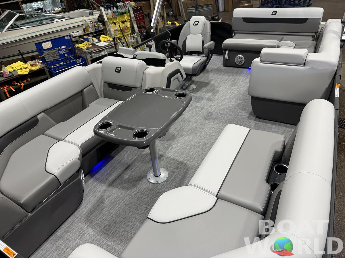 2026 Princecraft Vectra 21 RL Swingback Lounge $31995