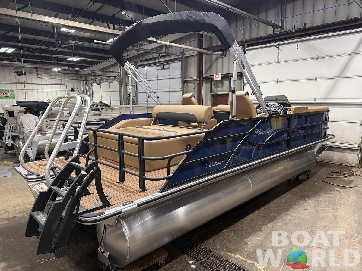 2026 Bentley Legacy 223 Swingback Tritoon $52995
