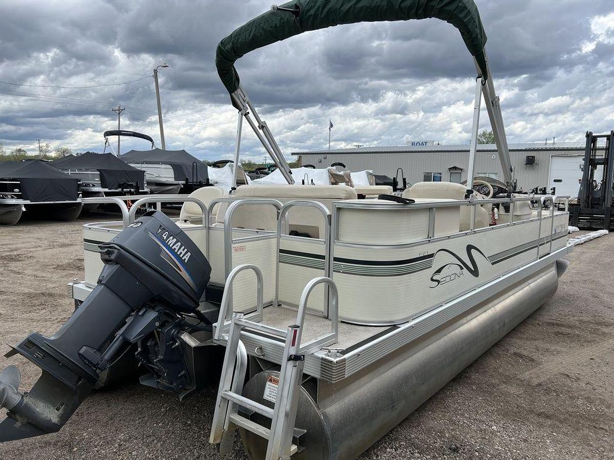 Used 2005 Bennington Sedona F21 Pontoon