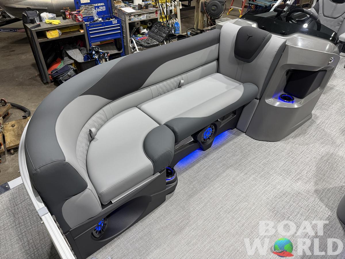 2026 Tahoe Pontoons LTZ 2385 Swingback (VRB) Tritoon 