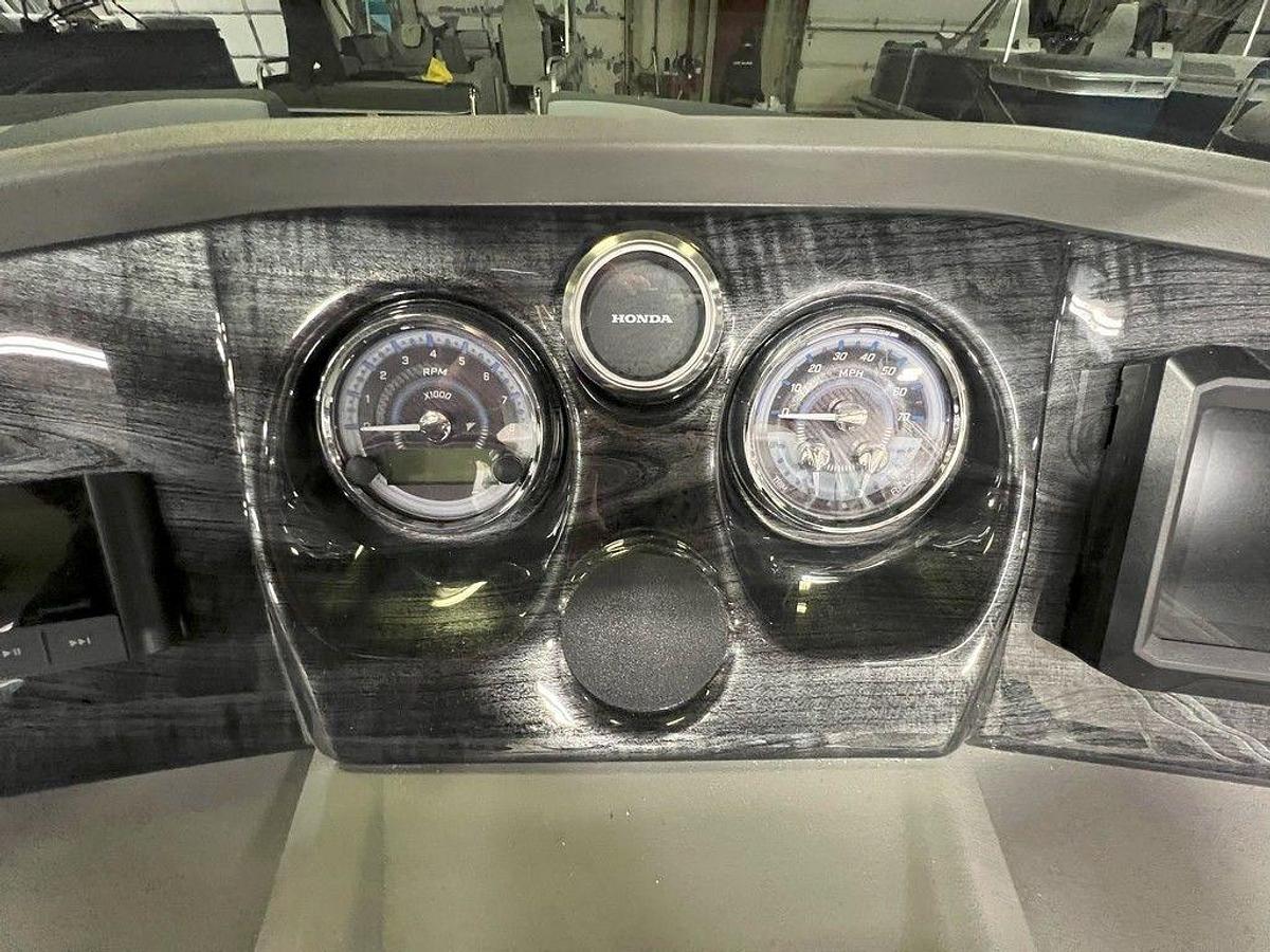 2025 Tahoe Pontoons LTZ 2385 Quad Lounge Shift SS & Honda 4-Stroke EFI