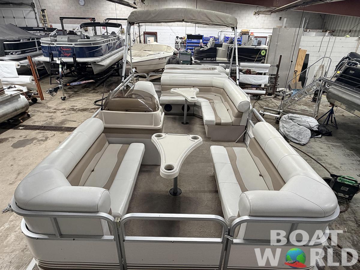 Used 2004 Northwood 2023 Reitta & 40HP Mercury 4Stroke -$