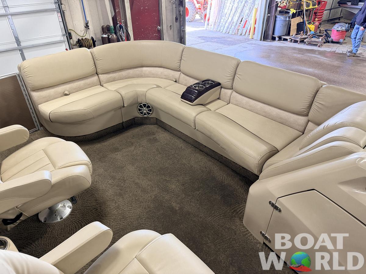 Used 2014 Bennington 2375RL & 70HP Yamaha 4Stroke - $21,995