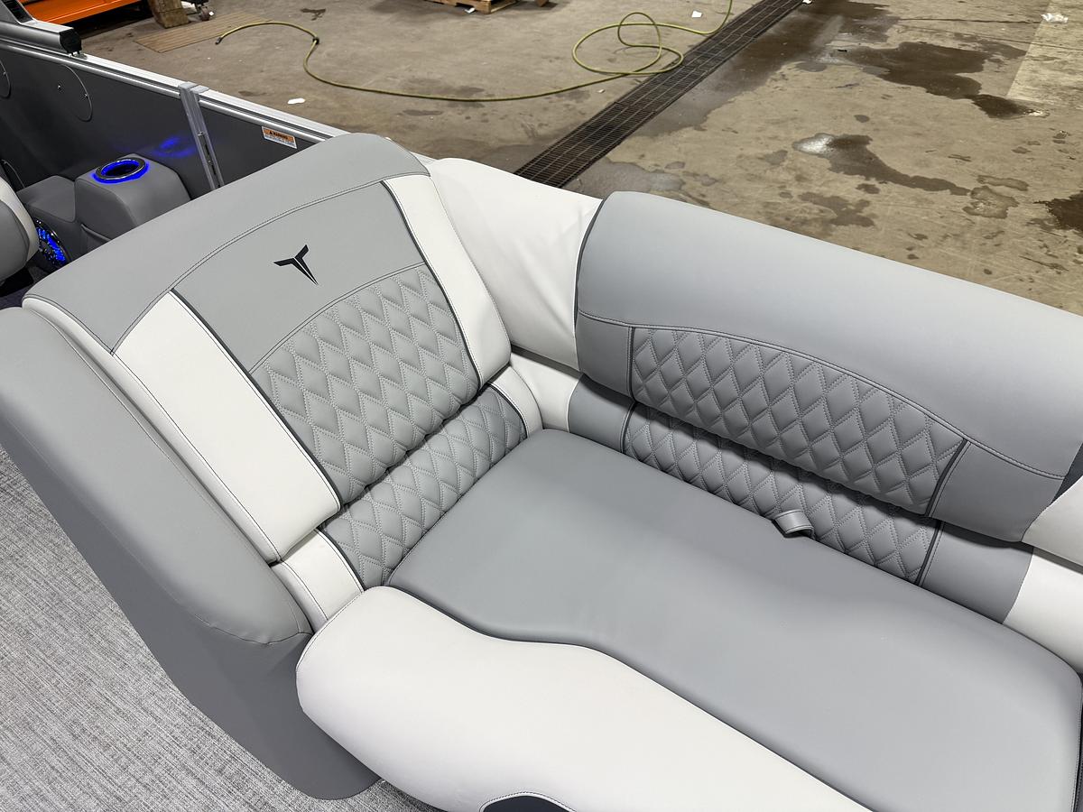 2025 Tahoe Pontoons Cascade 2385 Quad Lounge Shift SS Tritoon & Honda 225HP Outboard