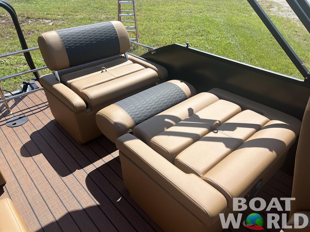 2026 Bentley Pontoons Elite 223 Quad Swingback QSB Tritoon