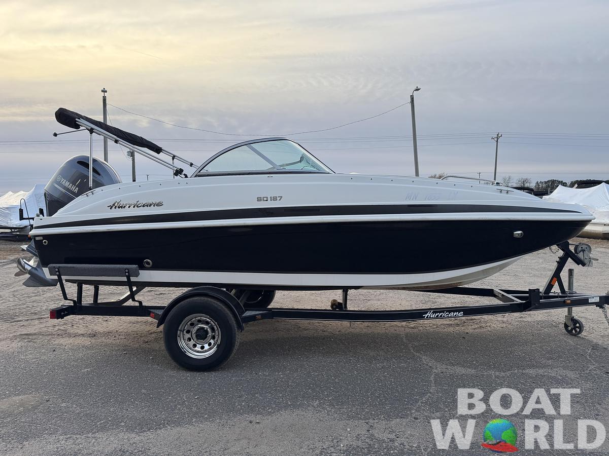 Used 2019 Hurricane SunDeck 187 with 150HP Yamaha Fourstroke EFI Outboard