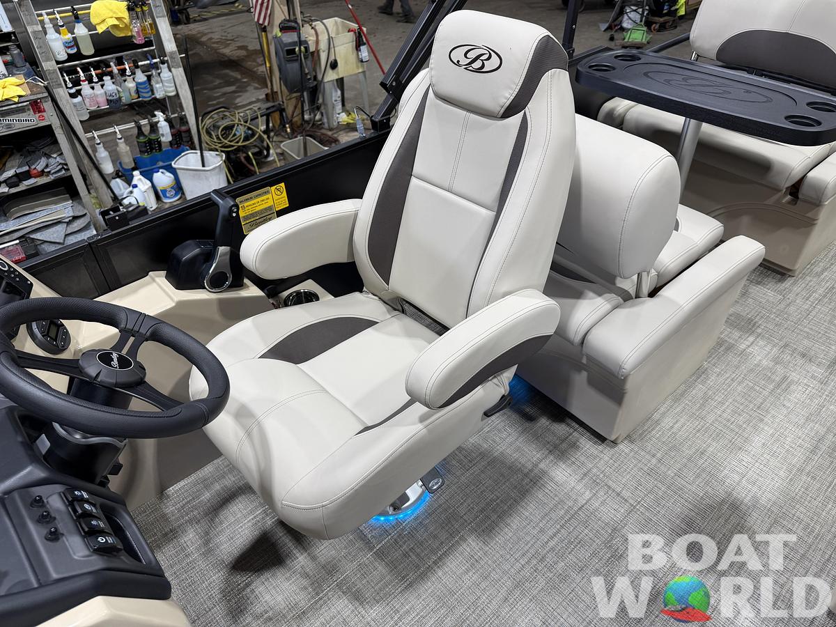 2027 Bentley Legacy 220 QSB Swingback $45995