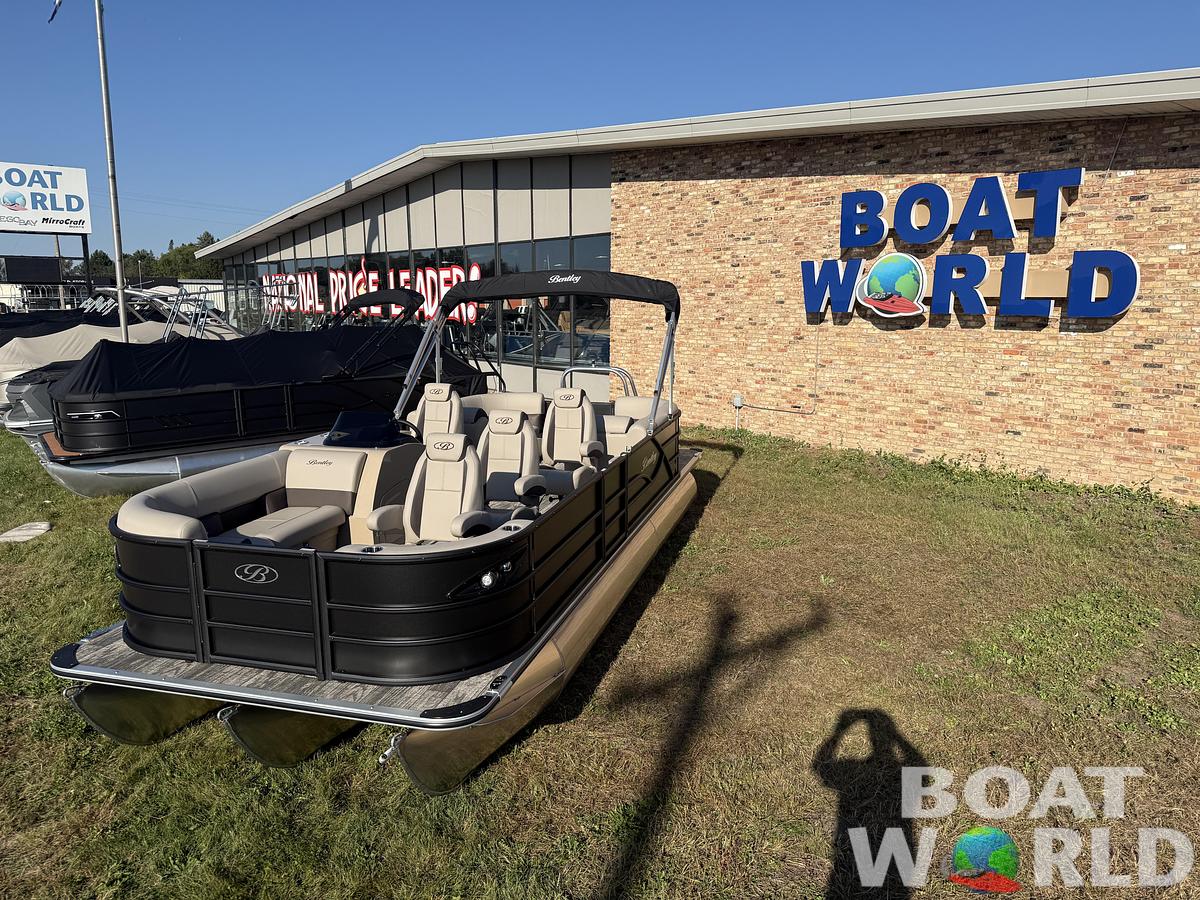 2026 Bentley Pontoons Legacy 223 Navigator DL Quad Lounge Tritoon & Honda 4-Stroke EFI