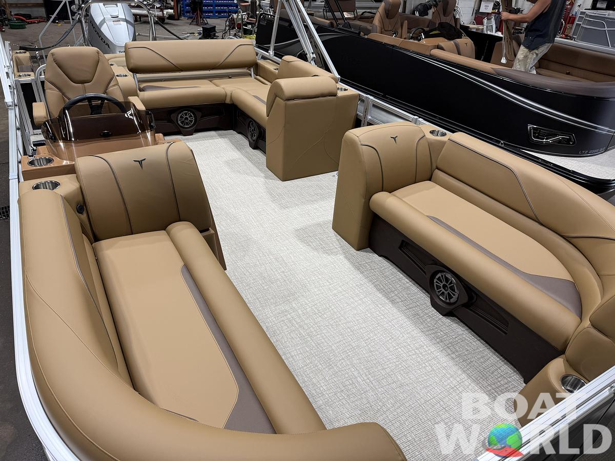 2027 Tahoe Sport VRB 2385 Swingback & 140HP $41995