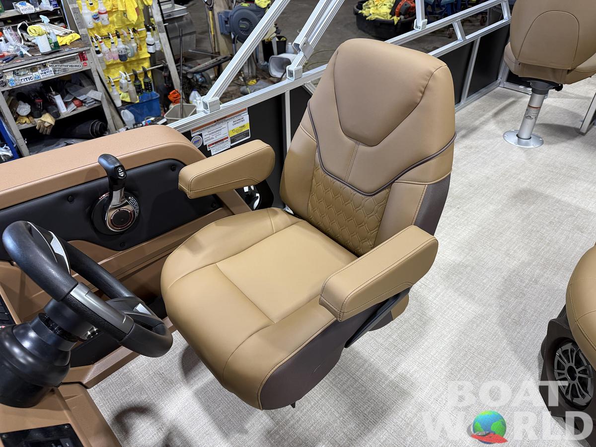 2027 Tahoe Sport Rear Fish 2385 & 4-Stroke $37995