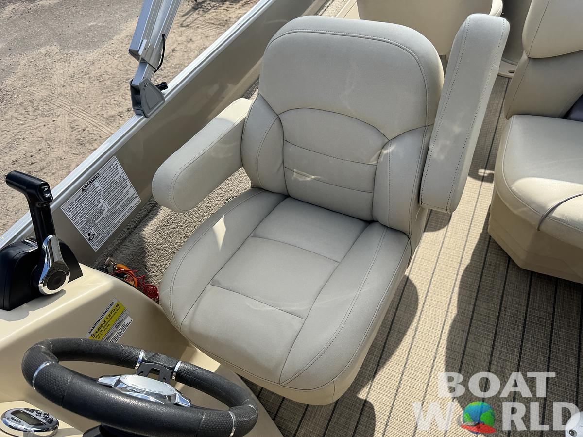 Used 2018 Sylvan Mirage 820 4-PT Pontoon