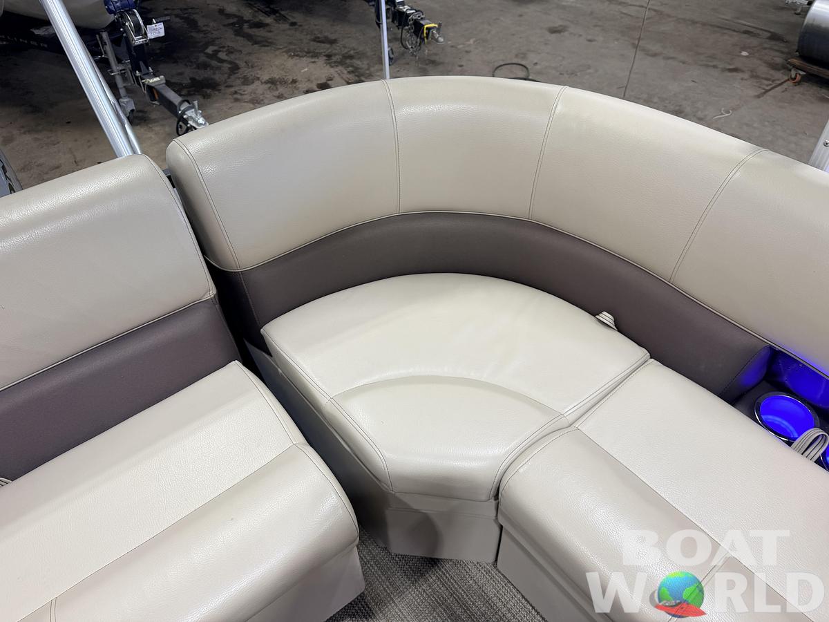 Used 2022 Bentley Pontoons Legacy 200 Navigator Quad Lounge & 100HP Honda 4Stroke -$34,995