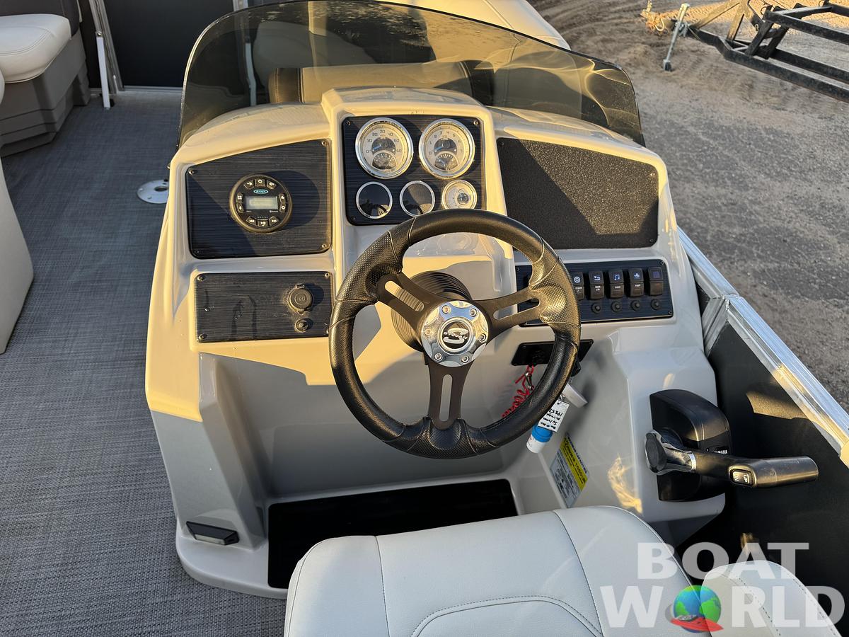 Used 2020 Sylvan Mirage 822 LZ Pontoon