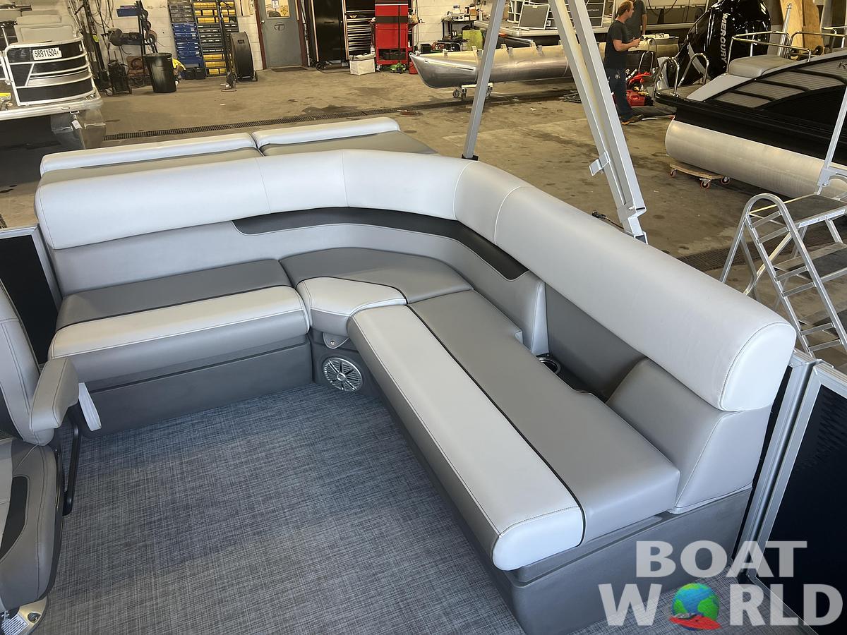 2026 Princecraft Vectra 19 Cruise Lounge Pontoon & Mercury 4-Stroke EFI
