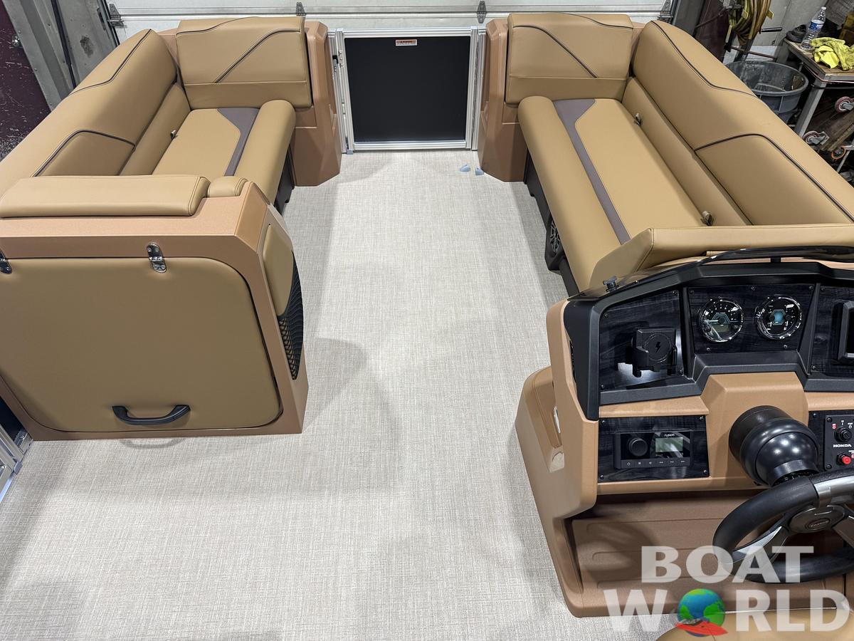 2027 Tahoe Sport Rear Fish 2385 & 4-Stroke $37995