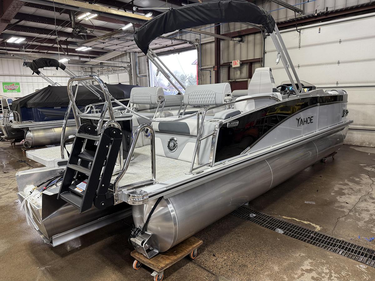 2025 Tahoe Pontoons Cascade 2385 Quad Lounge Shift Tritoon & 225HP 4-Stroke