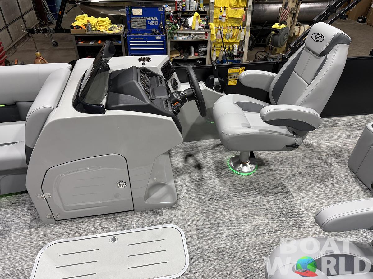 2027 Bentley Legacy 223 Swingback Tritoon $54995