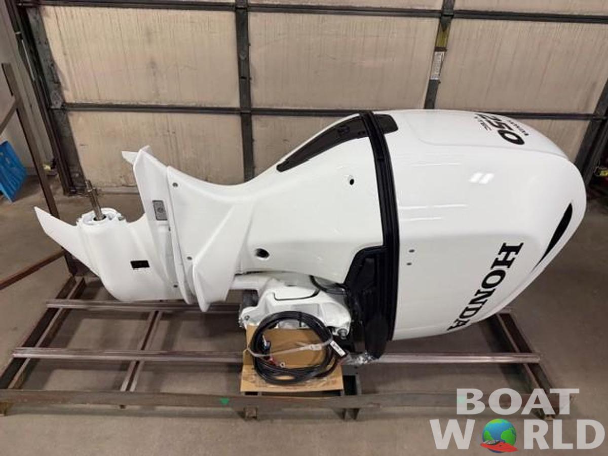 2025 Honda 250HP 4-Stroke EFI 25" XL *New $15,999*