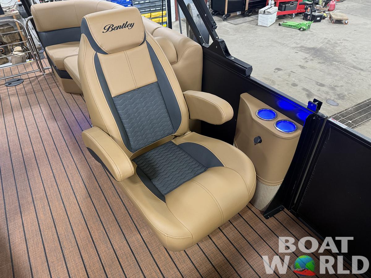 2026 Bentley Pontoons Elite 223 Admiral Quad Lounge Tritoon