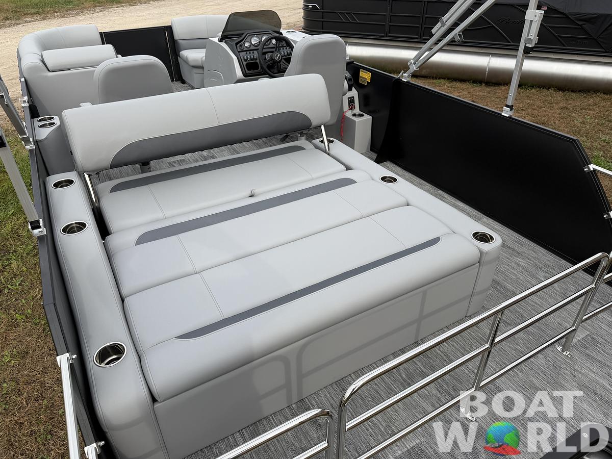 2025 Bentley Pontoons Legacy 200 Swingback
