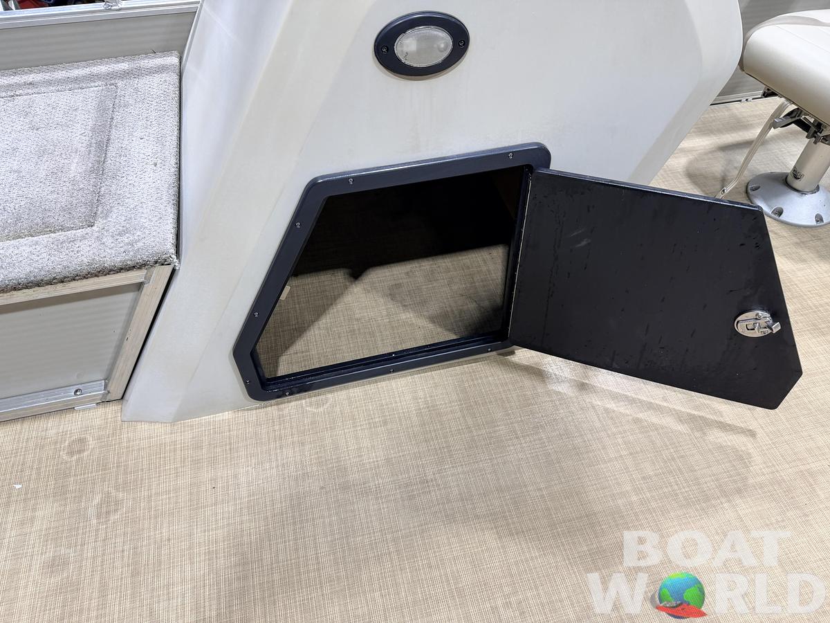 Used 2016 Lowe 162 Fish & Cruise Pontoon