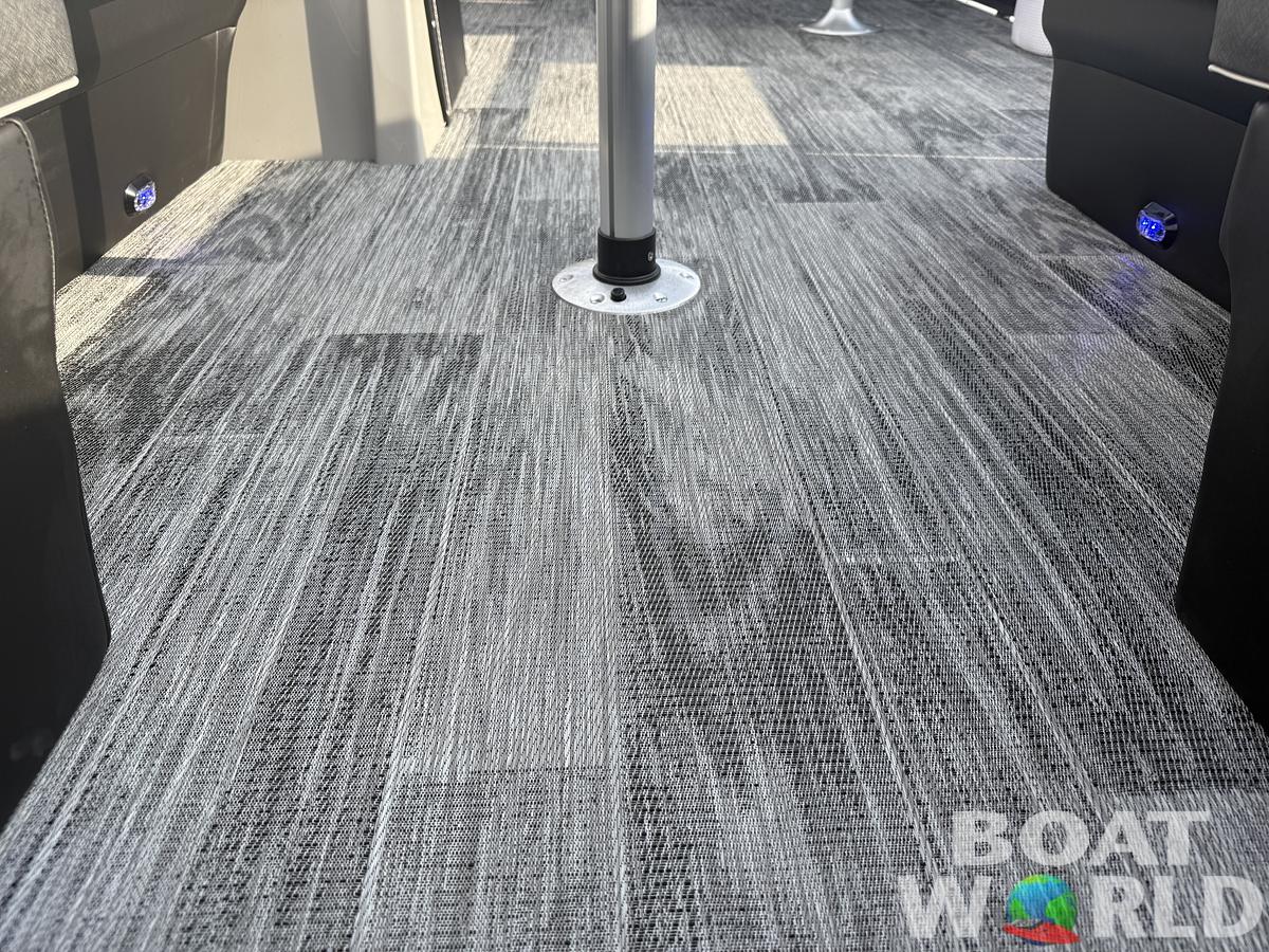 2026 Montego Bay 8522 Swingback Deluxe Pontoon 