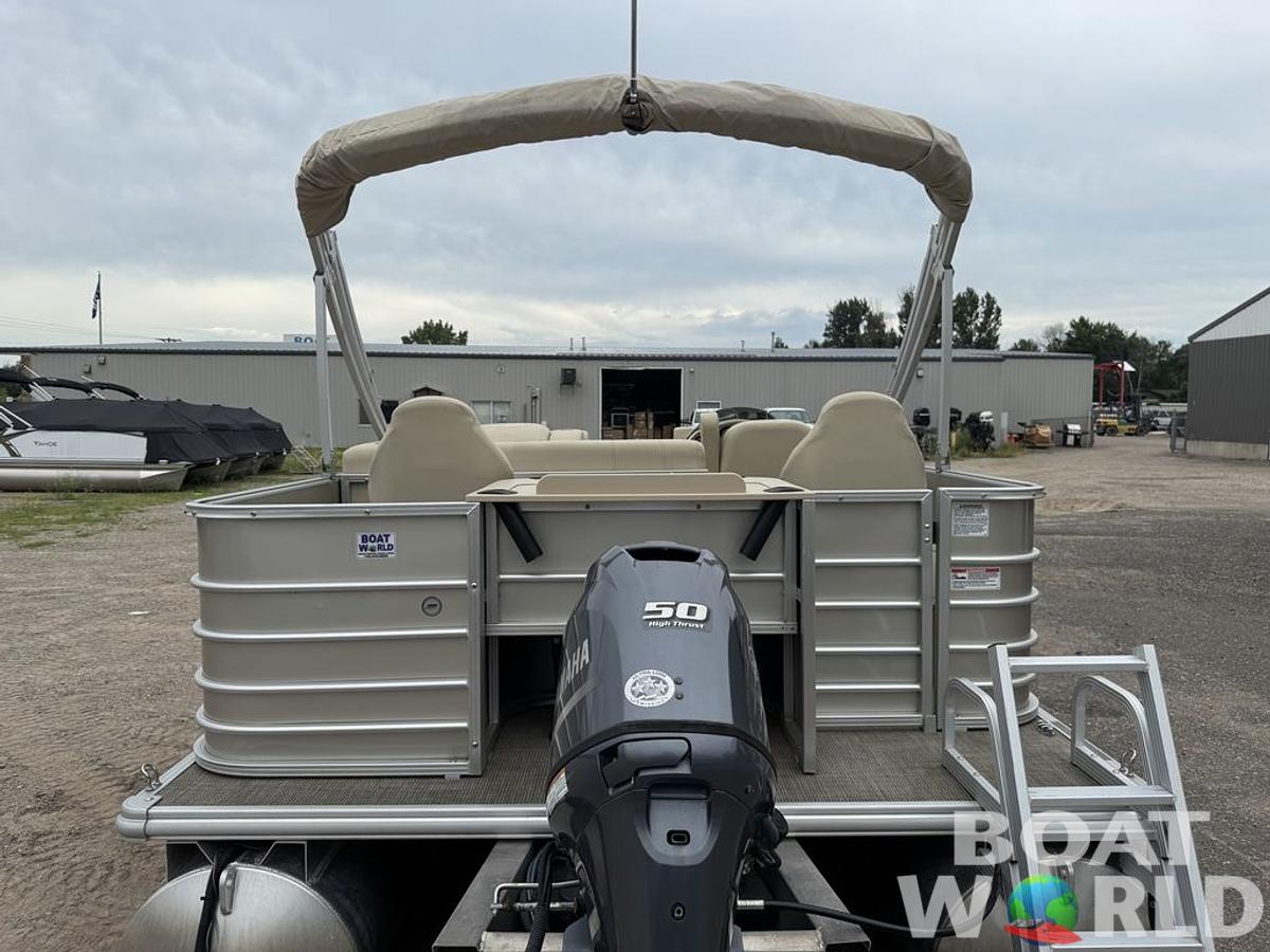 Used 2017 Sylvan 820 Cruise-n-Fish Pontoon