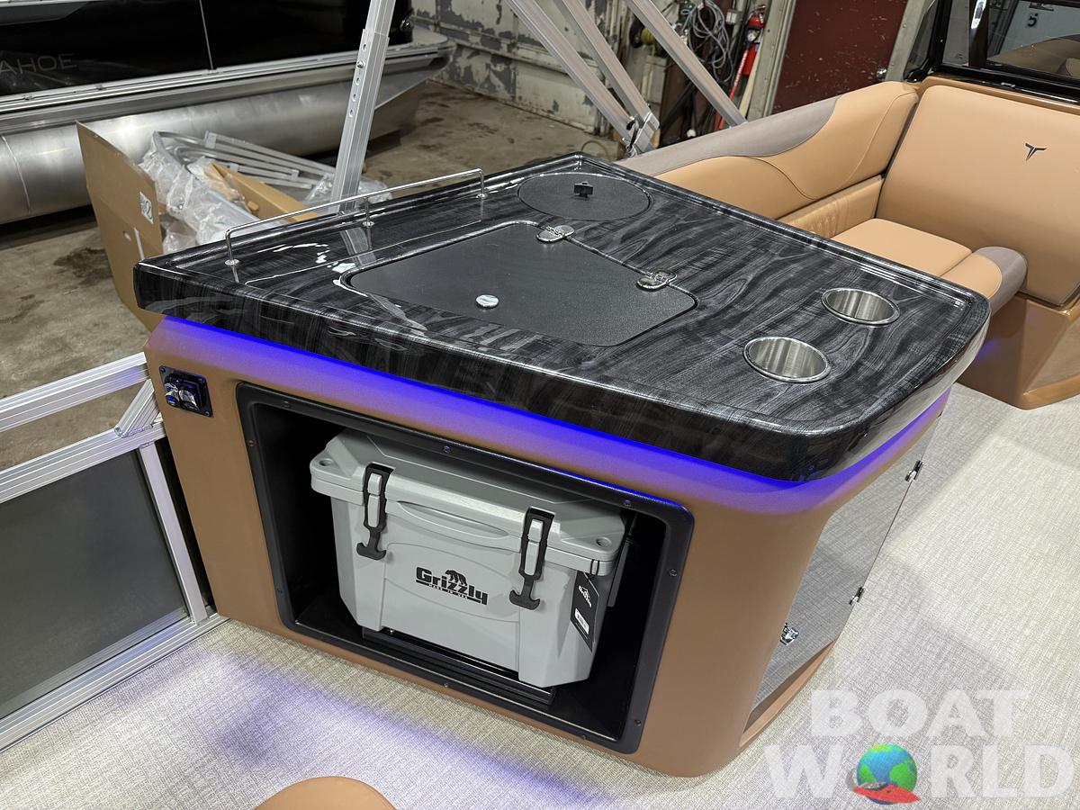 2026 Tahoe Pontoons LTZ 2385 Elite Windshield Tritoon 