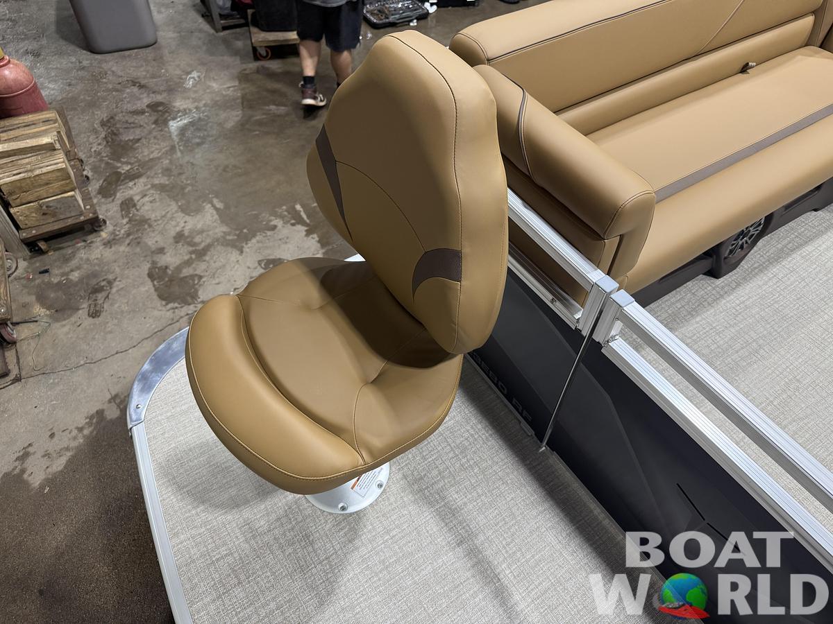 2027 Tahoe Sport Fish & Cruise 23E80 Pontoon $33995