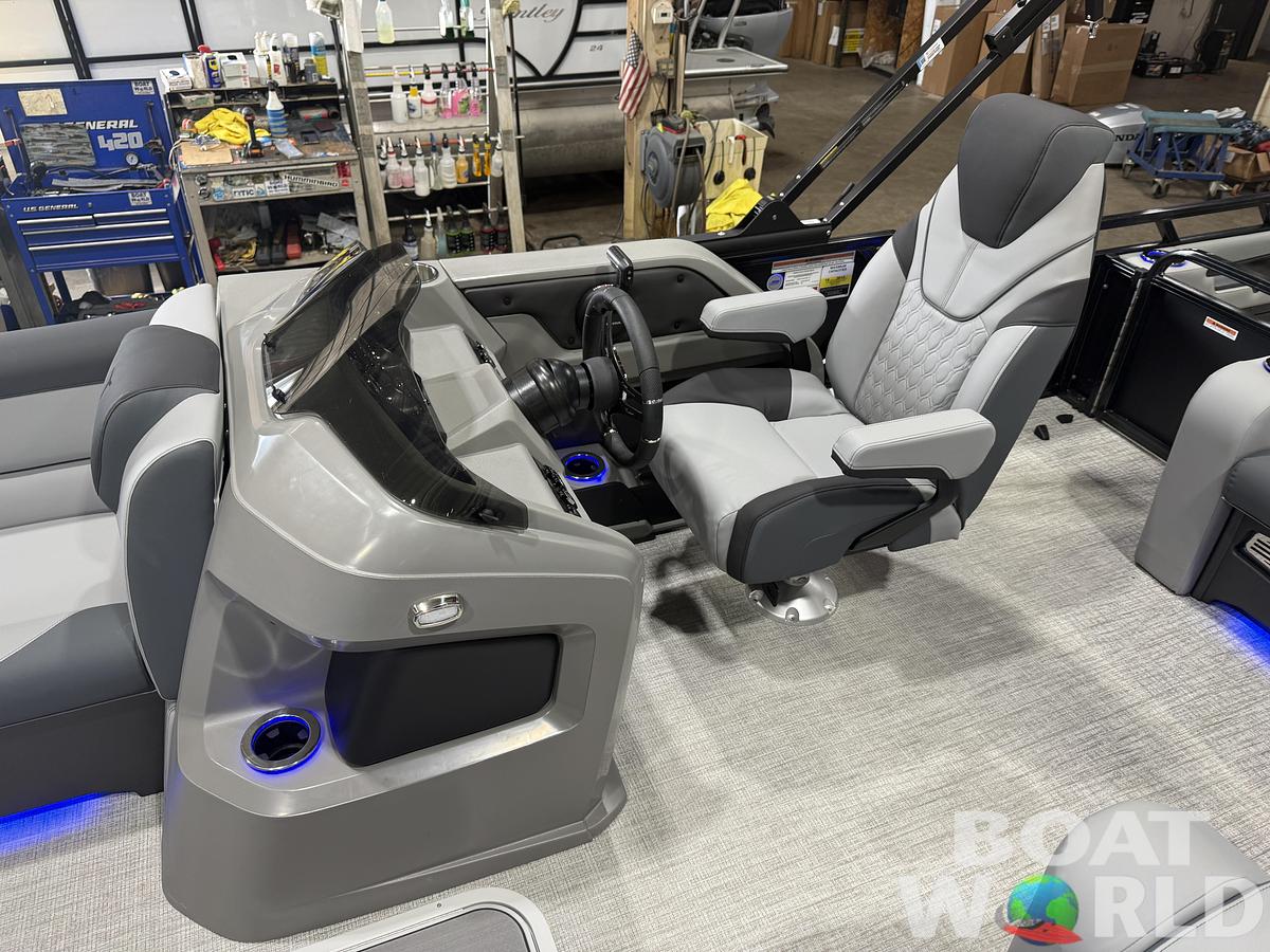 2027 Tahoe LTZ 300HP VRB 2585 Swingback Tritoon $69,995