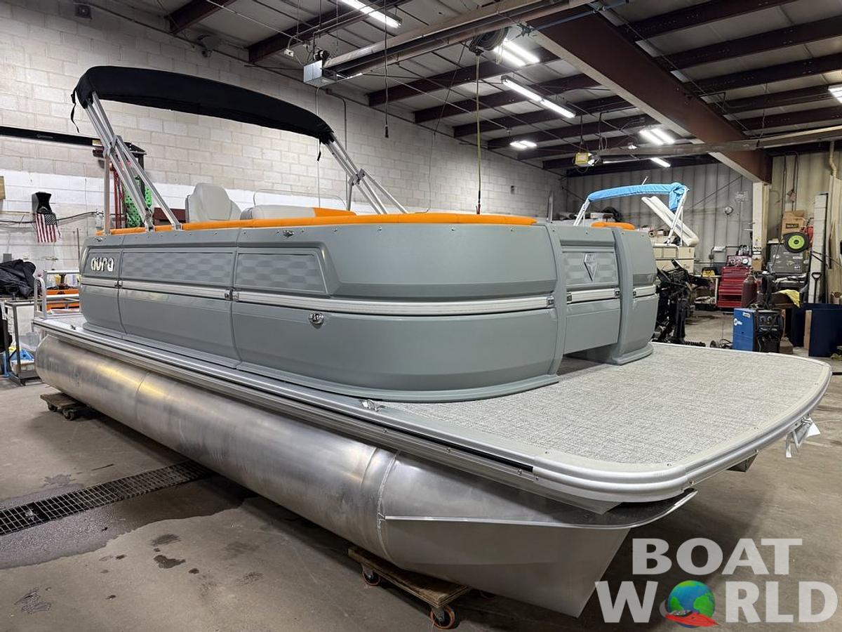 2025 Tahoe Pontoons Aura 2185 Quad Lounge & 90HP 4-Stroke EFI
