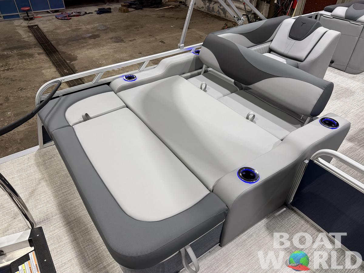 2026 Tahoe Pontoons LTZ 2385 Swingback (VRB) Tritoon